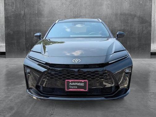 2025 Toyota Crown Signia XLE
