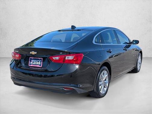 Mosaic Black Metallic 2024 Chevrolet Malibu FWD 1LT