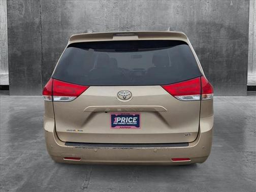 2013 Toyota Sienna XLE