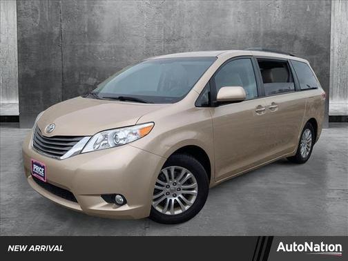 2013 Toyota Sienna XLE