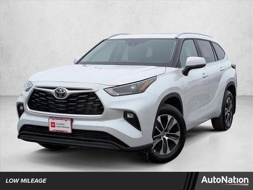 2026 Toyota Highlander XLE