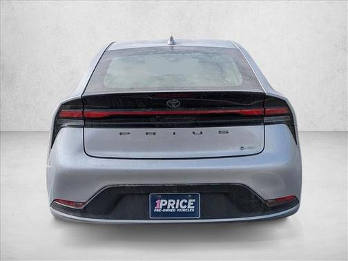 2025 Toyota Prius LE