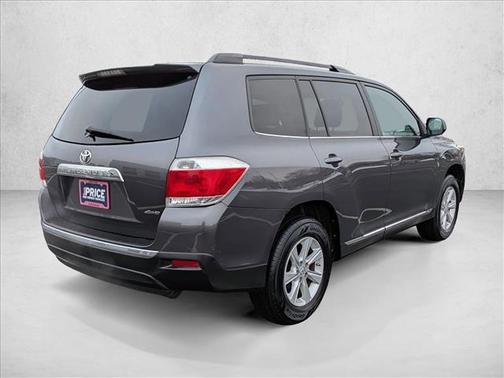 2011 Toyota Highlander SE