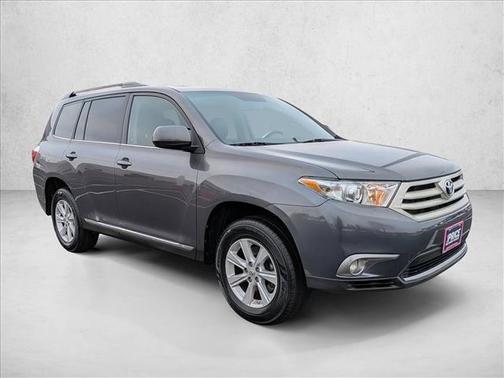 2011 Toyota Highlander SE