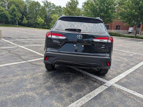 2024 Toyota Corolla Cross LE