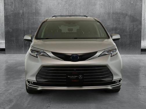 2023 Toyota Sienna Platinum 7 Passenger