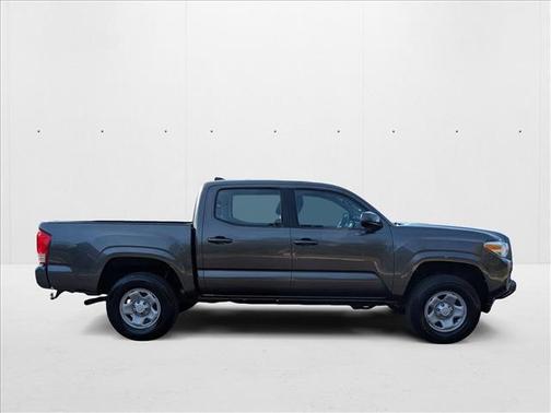 2016 Toyota Tacoma SR