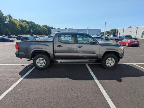 2016 Toyota Tacoma SR