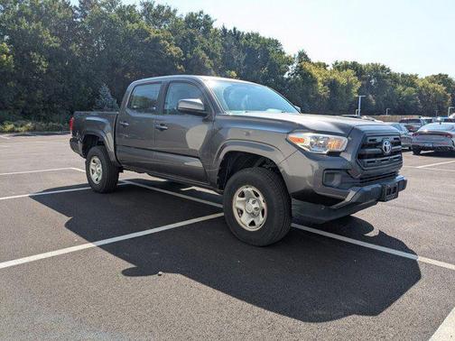 2016 Toyota Tacoma SR