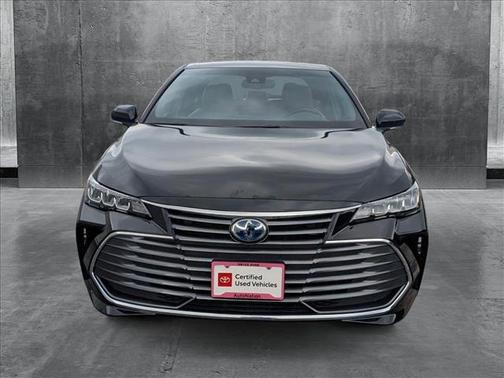2021 Toyota Avalon Hybrid XLE