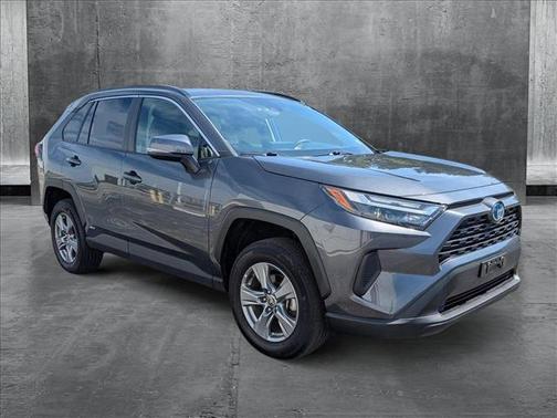 2022 Toyota RAV4 Hybrid XLE