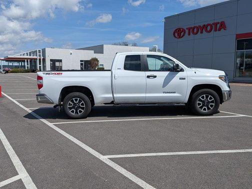 Super White 2018 Toyota Tundra SR5