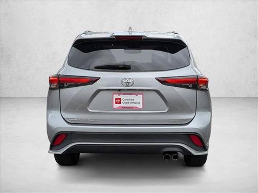 Celestial Silver Metallic 2025 Toyota Highlander XSE