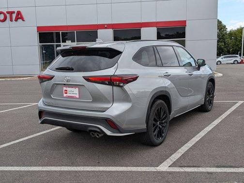 Celestial Silver Metallic 2025 Toyota Highlander XSE