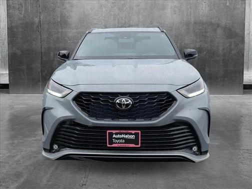 2025 Toyota Highlander XSE