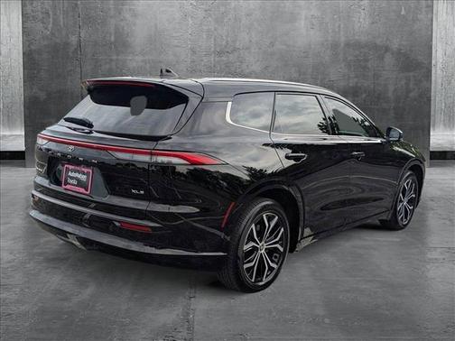 2025 Toyota Crown Signia XLE