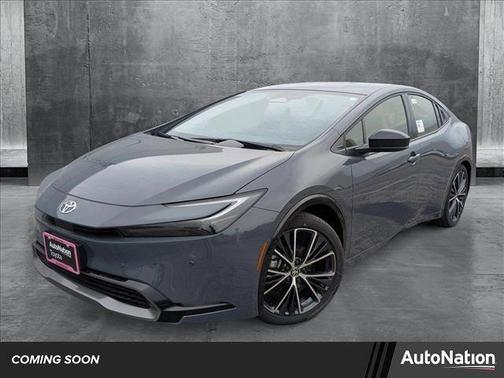 2025 Toyota Prius XLE