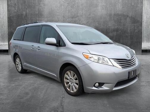 2015 Toyota Sienna XLE