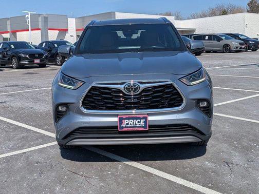 2022 Toyota Highlander Platinum