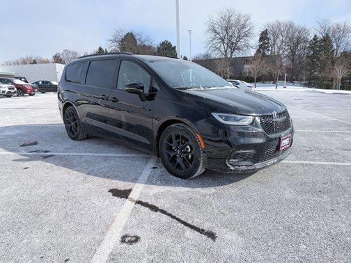 2025 Chrysler Pacifica Limited