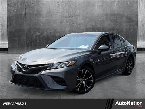 2020 Toyota Camry SE