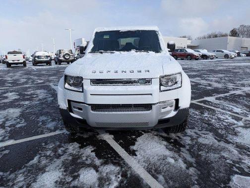 2025 Land Rover Defender 110 P300