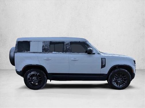 2025 Land Rover Defender 110 P300