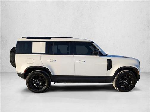 2025 Land Rover Defender 110 P300