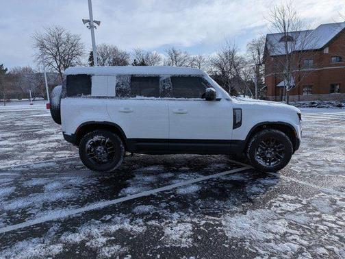2025 Land Rover Defender 110 P300