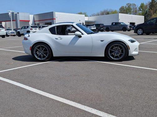 Snowflake White Pearl Mica 2022 Mazda MX-5 Miata RF Grand Touring