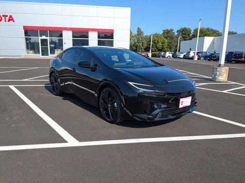 2025 Toyota Prius L