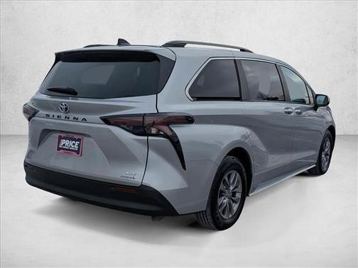 2024 Toyota Sienna XLE