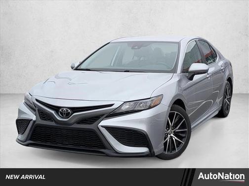 Celestial Silver Metallic 2024 Toyota Camry SE