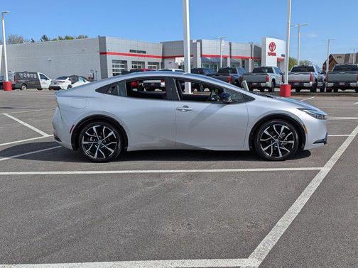 Cutting Edge 2026 Toyota Prius Plug-In Hybrid XSE Premium