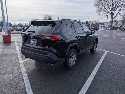 2025 Toyota RAV4 Hybrid LE