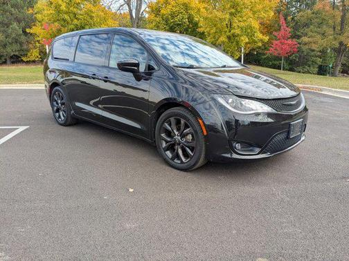 2018 Chrysler Pacifica Touring Plus
