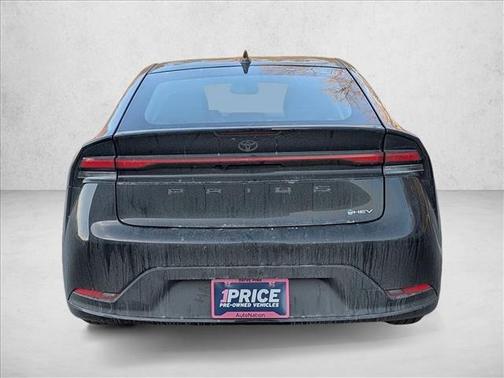 2025 Toyota Prius LE