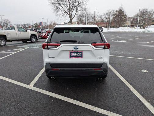 2023 Toyota RAV4 Hybrid XLE