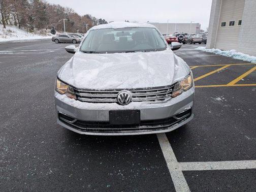 2017 Volkswagen Passat 1.8T SE