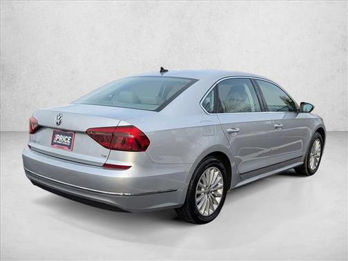 2017 Volkswagen Passat 1.8T SE