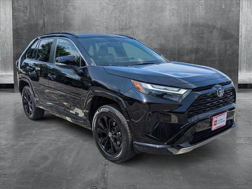 2022 Toyota RAV4 Hybrid SE