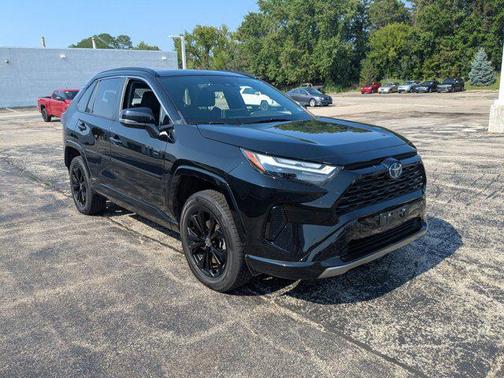 2022 Toyota RAV4 Hybrid SE
