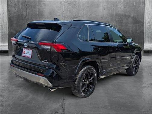 2022 Toyota RAV4 Hybrid SE