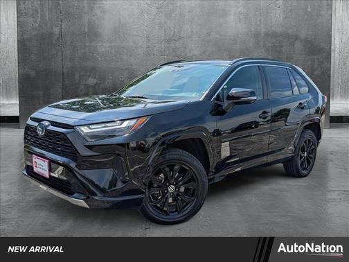 2022 Toyota RAV4 Hybrid SE