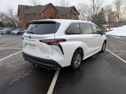 2021 Toyota Sienna XLE 7 Passenger