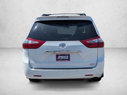 Blizzard Pearl 2017 Toyota Sienna Limited Premium
