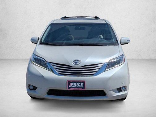 Blizzard Pearl 2017 Toyota Sienna Limited Premium