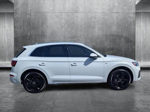 2022 Audi Q5 45 S line Premium Plus