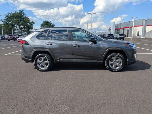 2025 Toyota RAV4 Hybrid LE