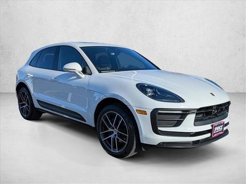 2025 Porsche Macan AWD